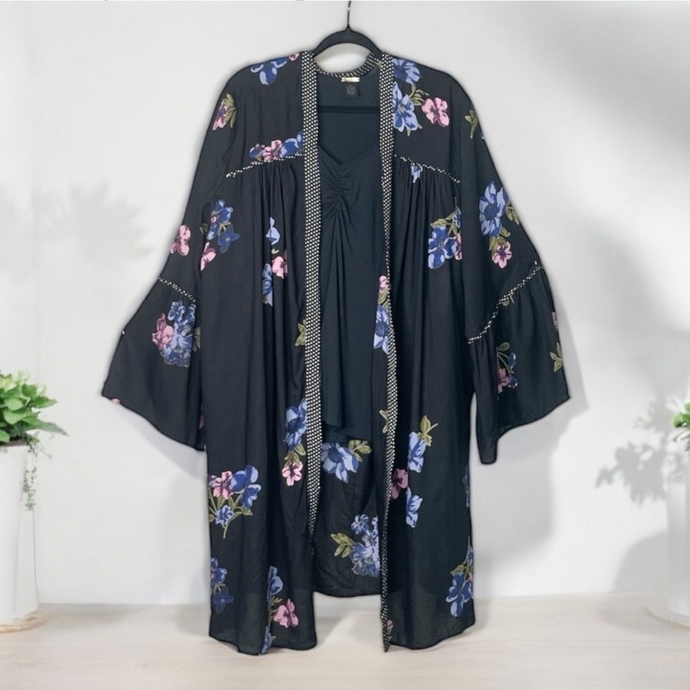 Romantic Gypsy Black Floral kimono bell sleeves 4x